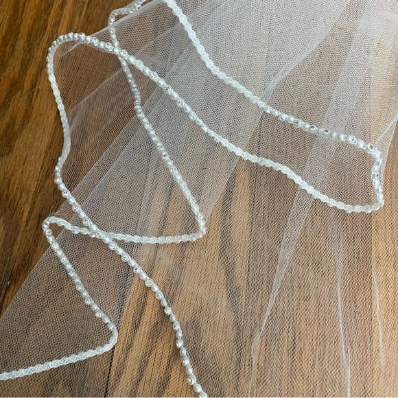 Communion or Flower Girl Dress (Off White) Girls Size 10 with veil and tiara - Picture 15 of 16